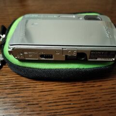 コンパクトデジカメ　SONY Cyber-shot DSC-TX5の画像