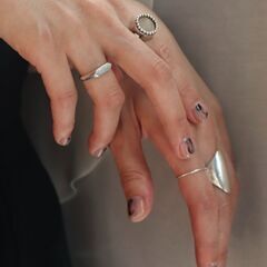 【高田馬場駅徒歩30秒】AIRAネイルサロン 正社員・アルバイトスタッフ大募集！業界トップクラスの待遇でお迎えします≒の画像