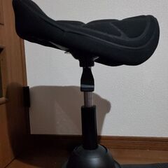 注意事項あり ワークチェア  デスクーク 椅子 鞍 腰痛対策 姿...
