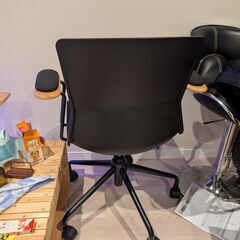 オフィスチェアの画像