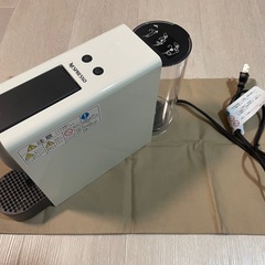 ネスプレッソ・コーヒーメーカー　C30
