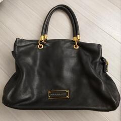 マークバイマークジェイコブス　黒色バッグ　本革
