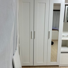 IKEA　ワードローブ　タンス　　収納