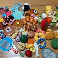 IKEA おままごと野菜セットほか