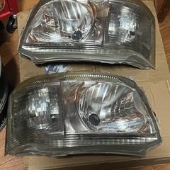 ハイエース200系　3型ヘッドライト