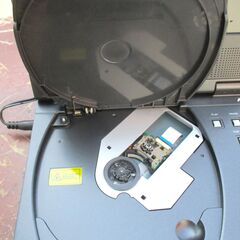 ☆ グリーンハウス GREEN HOUSE GH-PDV730W ポータブルDVDプレーヤー◆高画質と高音質を楽しめるの画像