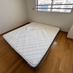 美品 クイーンサイズ マットレス neruco