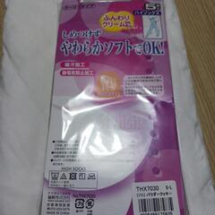 膝下からのストッキングの画像