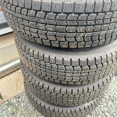 ホイールタイヤ215/80/R15  6穴