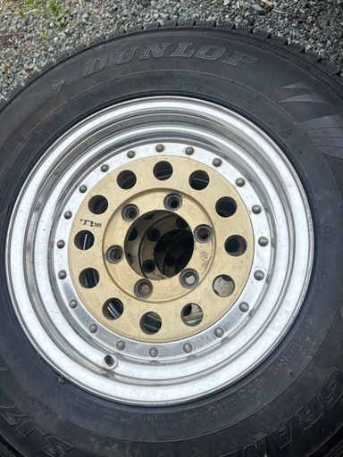 ホイールタイヤ215/80/R15  6穴