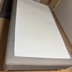 IKEAイケア　セミダブルベッドの画像