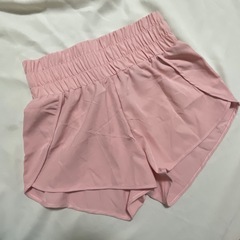 ピンクのショートパンツです☺️
