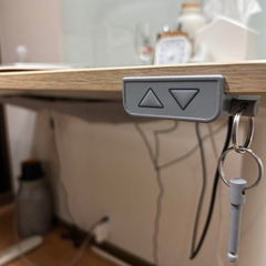 IKEA 電動昇降デスク 160×80cm + 昇降チェアの画像