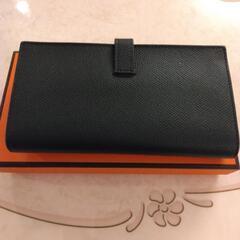 デザイン本革財布の画像