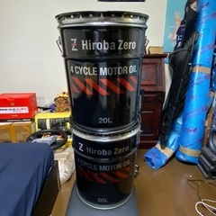 エンジンオイル空ペール缶×2缶