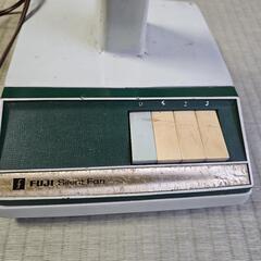 昭和レトロ/1970年代後半物ぐらい】希少 リビング扇風機 FUJI Silent Fan 緑色 グリーンカラー の画像