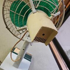 昭和レトロ/1970年代後半物ぐらい】希少 リビング扇風機 FUJI Silent Fan 緑色 グリーンカラー の画像