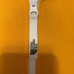 THE NORTH FACE イエローフーディ Lサイズの画像