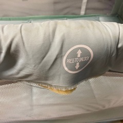 折りたたみ　ベビーベッドの画像