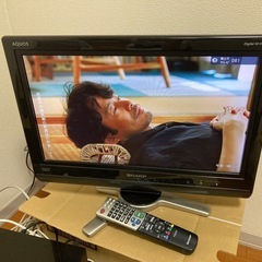 AQUOS 20型テレビの画像