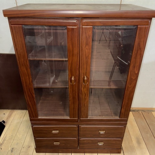 1054】ブラウン木製キャビネット ショップ ガラス扉付き 1054