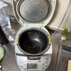 炊飯器の画像