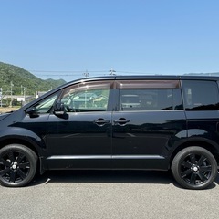 【㊗️ご成約🎊】《デリカ D:5 C2 M 96,800km台☆3列シート8人乗りのワゴン車☆少々難ありのためお安く投稿です！☆お仕事やスタッフの送迎等にも》両側スライドドア/KENWOOD地デジフルセグナビ/Bluetooth/バックモニター/ETC/ドライブレコーダー/18inchAW【予備検査付き】の画像