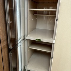 食器棚　収納棚の画像