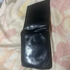 二つ折り財布の画像