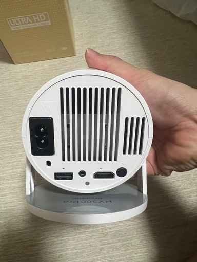 プロジェクター 軽量 本体 家庭用 天井投影 小型 270度回転 DVD Android TV 11.0 5G wi-fi リモコン付