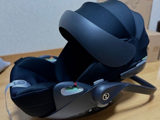 サイベックスクラウドT i-size（アダプター付き）＋ベースT cybex