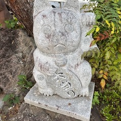 招き猫　石像