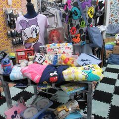 ディズニーグッズ　リサイクルコーナー設置　お値段変えるのめんどく...