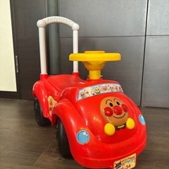 完動品　アンパンマンカー　メロディが流れる　足蹴り式