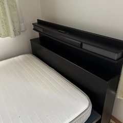 【決まりました】収納付きセミダブルベッド　マットレス2種類付ニトリの画像