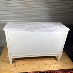 アンティーク調 ワイドチェスト 幅110cm木製 チェスト ローチェスト タンス 白家具 天然木 英国 家具セシレーヌシリーズ 引き取り希望の画像