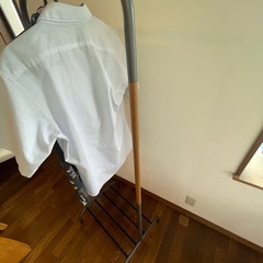 ハンガーラックの画像