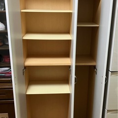 姿見付き収納棚の画像