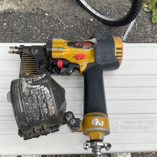 (お話中)HITACHIの高圧釘打ち機NV50H