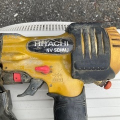 HITACHI高圧釘打ち機NV50HMJの画像