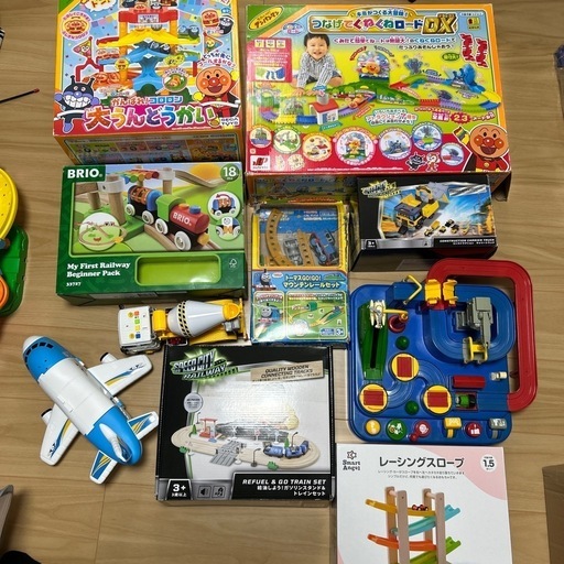 アンパンマントーマスおもちゃまとめ売り (sora2023) 空港通りの