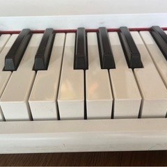 YAMAHA 電子キーボード　楽譜立てありの画像