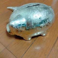 豚の貯金箱　あげます