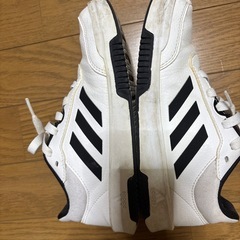 adidasシューズ
の画像