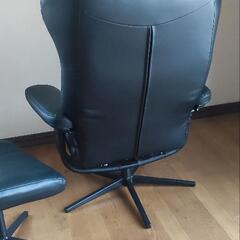 NITORI パーソナルチェア オットマン付きの画像