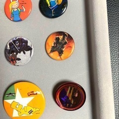 カラフルなキャラクターピンバッジセット 15個セット まとめて売りの画像