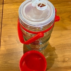 果実酒びん 1.5L と 2.5L の2個セットの画像