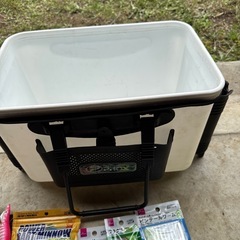 100均釣り具セット他、ヒラメルアー他の画像