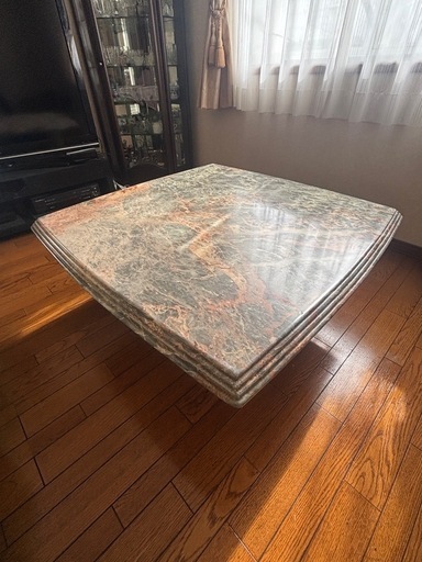 イタリア製大理石ローテーブル　95✖️95