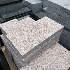 【御影石　ピンク】お引き取りです　＊御影石・大理石・タイル・砂利・石・石材・庭石・ロックガーデンなど＊の画像